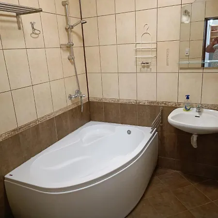 Apartament 2 *